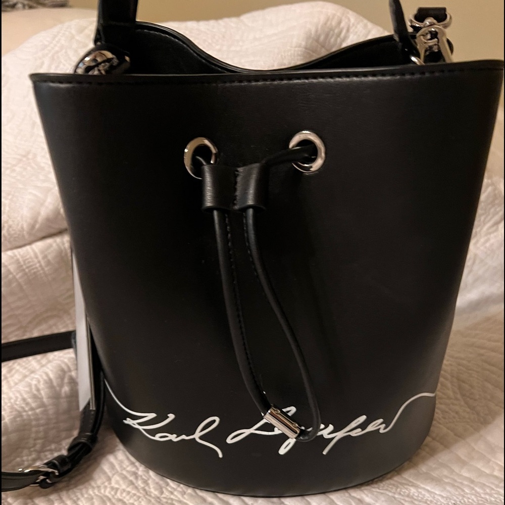 Karl Lagerfeld Bucket Bag 🖤